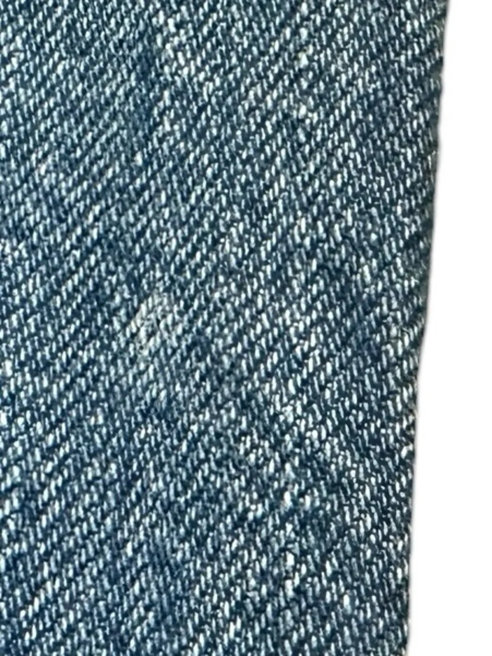 American Eagle Outfitters Ripped Relaxed Jeans 8 Short - Picture 4 of 6